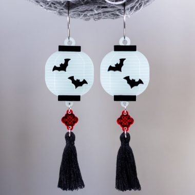 Pendientes metacrilato acrilico farolillo japonés estilo terror con murciélagos Pendientes metacrilato acrilico farolillo japonés estilo terror con murciélagos