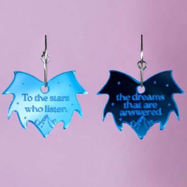 Pendientes literarios de Velaris Acotar To the stars to listen espejo azul Pendientes literarios de Velaris Acotar To the stars to listen espejo azul
