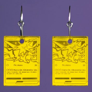Pendientes de cartas de Pokemon Zapdos EX amarillo espejo Pendientes de cartas de Pokemon Zapdos EX amarillo espejo