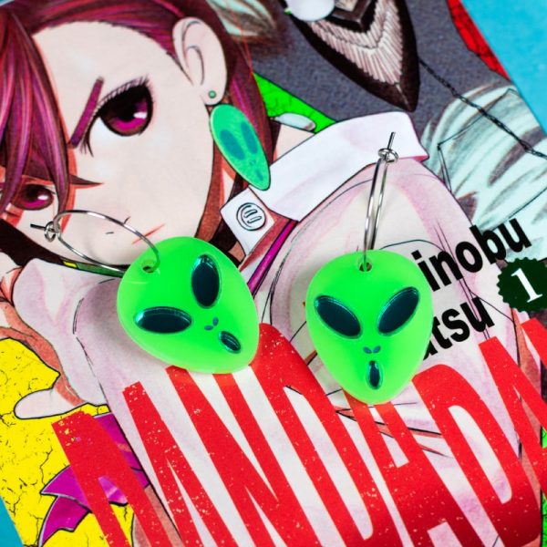 Collar Dandadan anime manga momo aliens