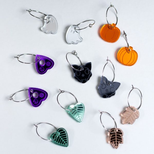 Pendientes mini para Halloween y otoño, formas de calabaza, calavera, ouija, hojas y fantasmas de Neoplanet