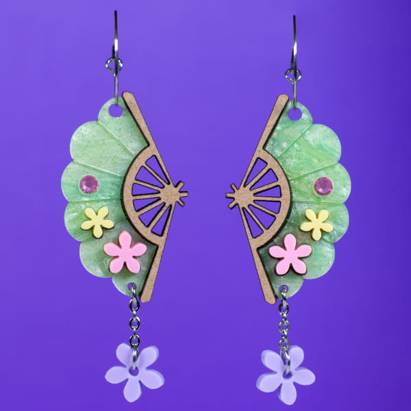 Pendientes abanicos de primavera en tonos pasteles verdes, amarillos y lila Neoplanet