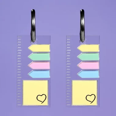 Pendientes acrílicos con forma de notas adhesivas post it de colores Pendientes acrílicos con forma de notas adhesivas post it de colores